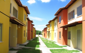 minha-casa-minha-vida-perde-r-4-8-bilhoes-apos-cortes-do-governo345x230_65862aicitono_19v7ov31repu14vt1l82esh1fqla