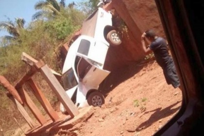 prefeito_codo_cai_de_ponte_capa_bigthumb395