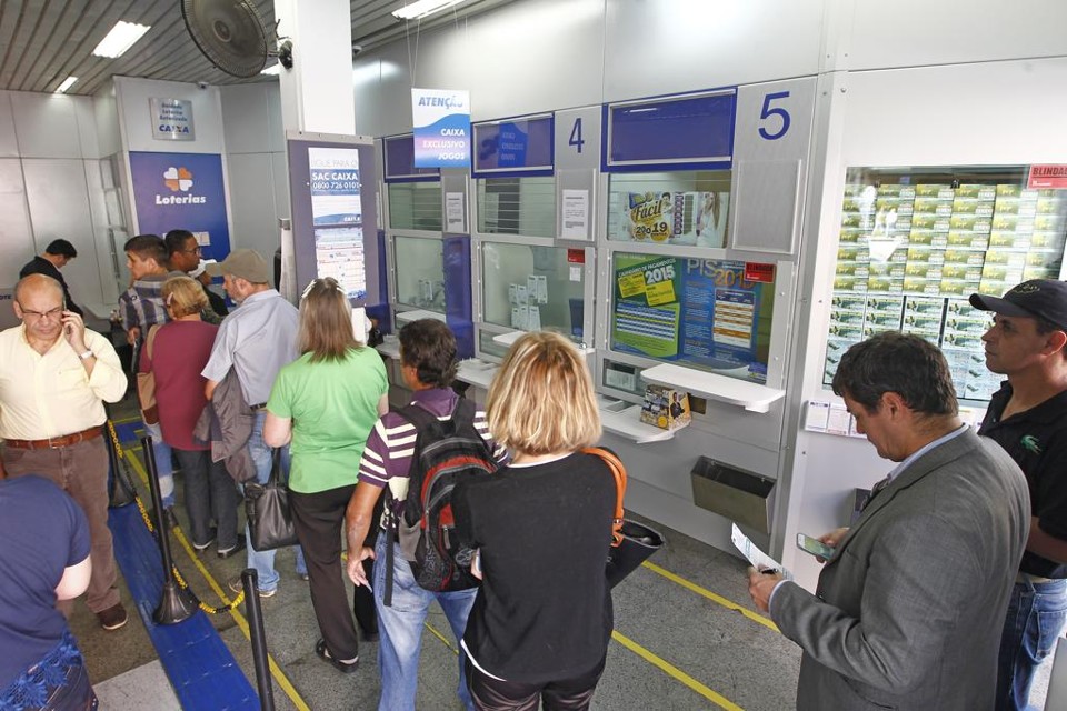 Loterias e Greve de bancos-AM (7)-kYYB-U101823283850X5F-1024x683@GP-Web