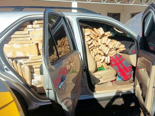 policia-de-sao-paulo-apreende-toyota-hilux-sw4-lotada-de-maconha-veja-fotos540x304_36474aicitono_1agsjnq0cmsc1bmp